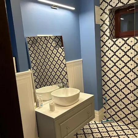 Y2 In Arena Regia - Adults Only-14 And Above- No Parties Allowed Vila *