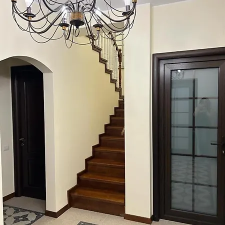 Vila Y2 In Arena Regia - Adults Only-14 And Above- No Parties Allowed