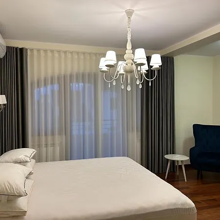 Vila Y2 In Arena Regia - Adults Only-14 And Above- No Parties Allowed Năvodari