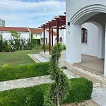 Villa Y2 In Arena Regia - Adults Only-14 And Above- No Parties Allowed Navodari