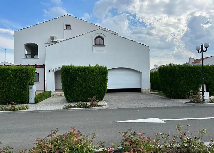 Villa Y2 In Arena Regia - Adults Only-14 And Above- No Parties Allowed *