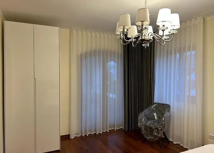 Y2 In Arena Regia - Adults Only-14 And Above- No Parties Allowed * Navodari